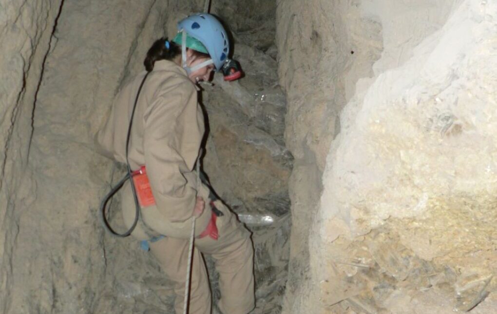 explora-cuevas-espeleologia-aventura-almeria