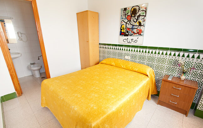 hostal-estacion-5-almeria-fiesta