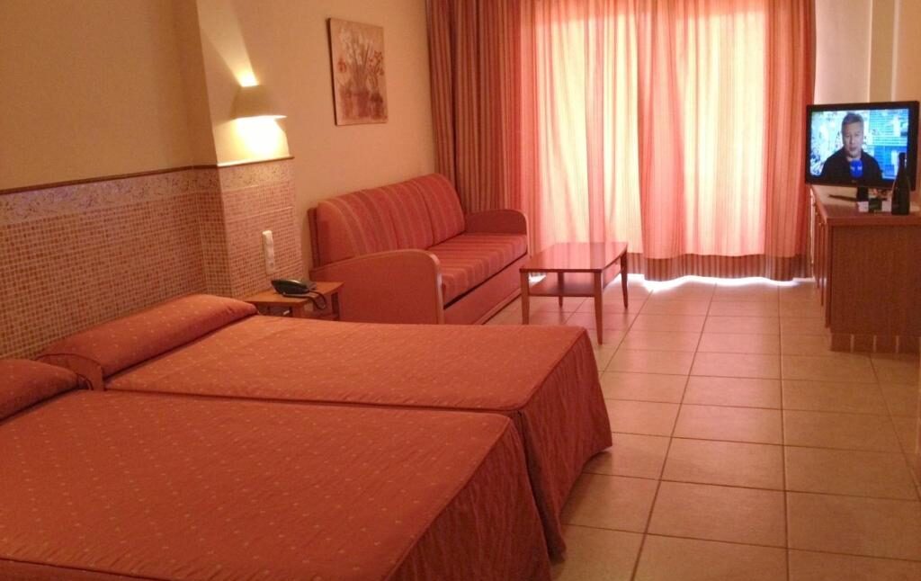 hotel-arena-center-almeria-dormitorio-2