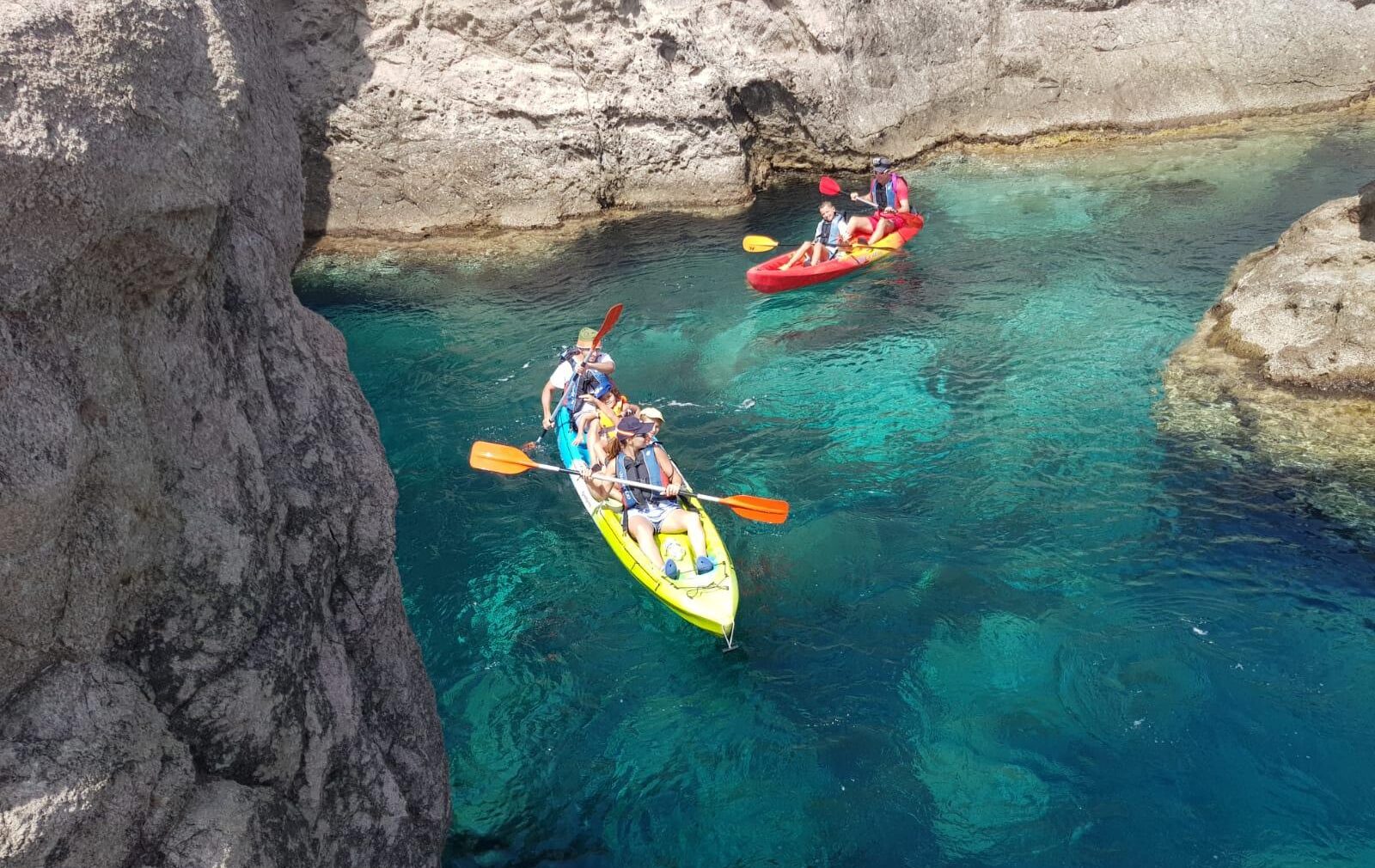 kayak-aguas-amargas-cabo-de-gata-excursiones